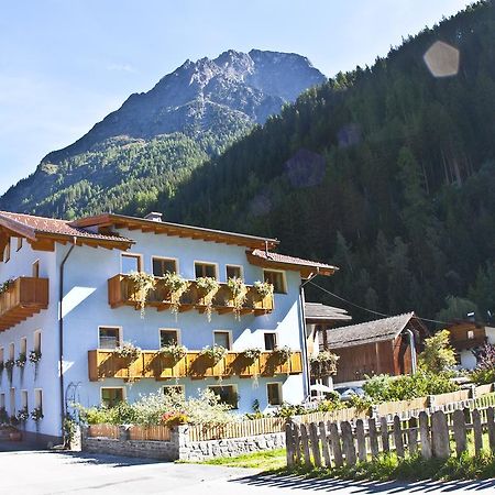 Tirolerhof - Appartementhaus Kaunertal Exterior photo